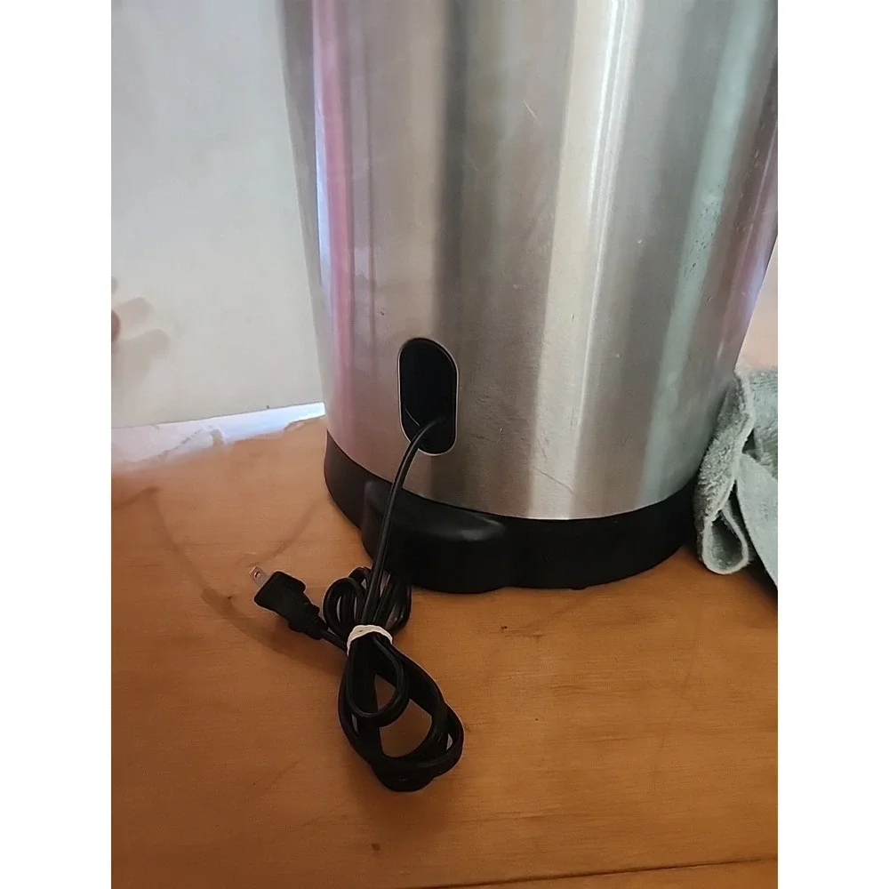 DeLonghi Stainless Steel Coffee Maker Double Wall Thermal Carafe 10 Cups‎ DCM485
